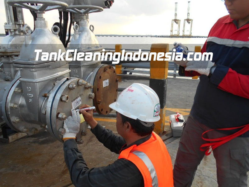 methanol tank cleaning 